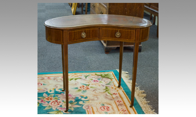 Appraisal: Edwardian Mahogany Inlaid Kidney Shaped Table The Top Inset With