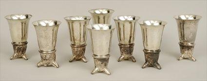 Appraisal: Eight Silverplate Stirrup Cups x in