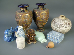 Appraisal: A selection of Oriental ceramics to include a Korean pottery