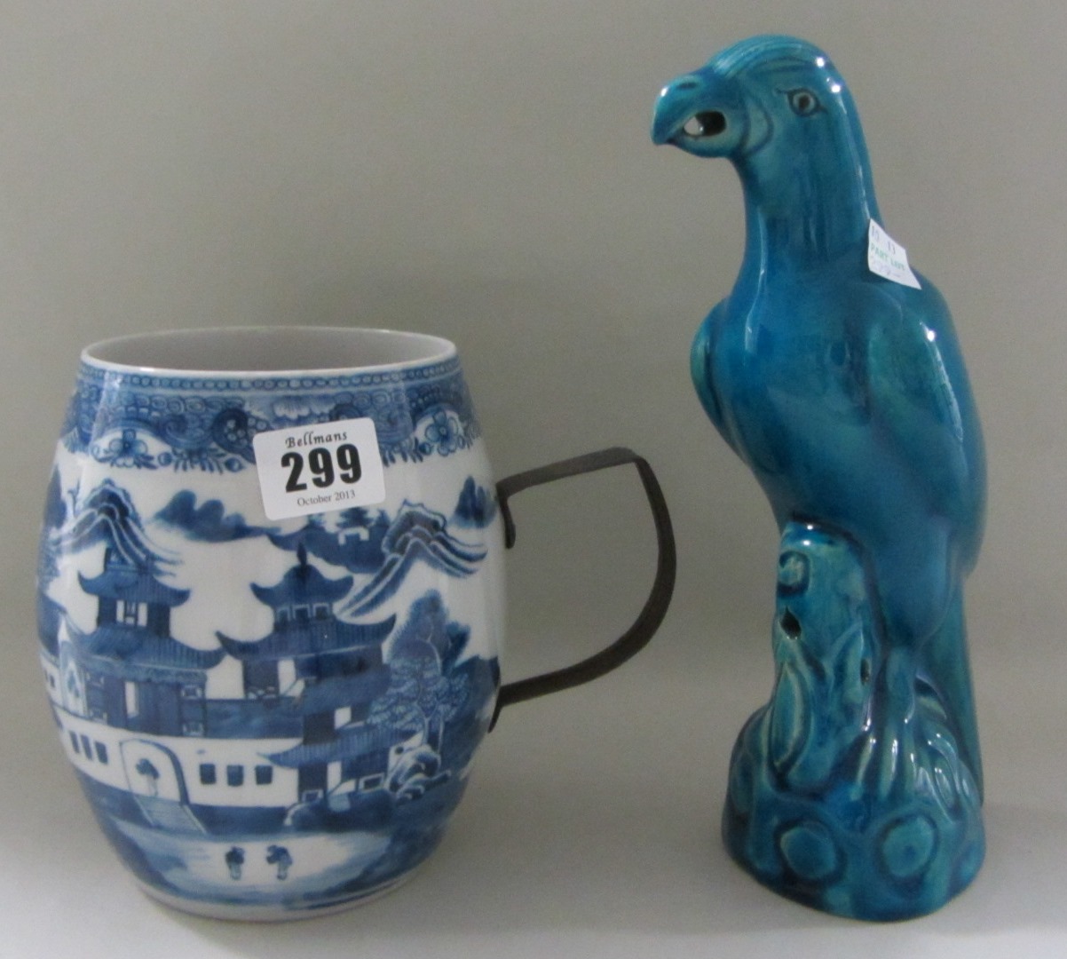 Appraisal: A Chinese export blue and white tankard Qianlong of barrel