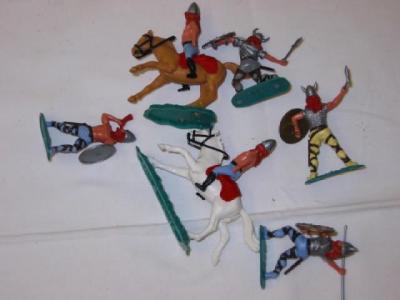 Appraisal: Six Timpo plastic Vikings including two mounted G-E