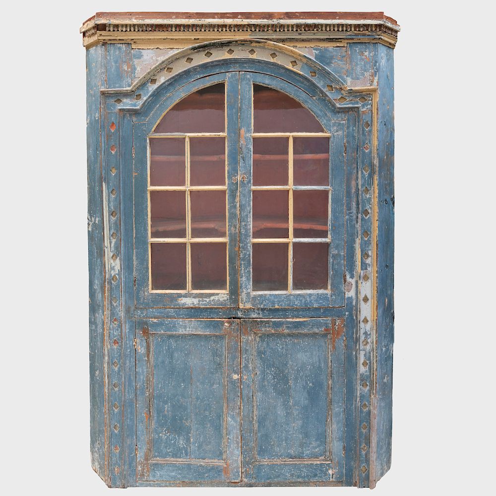 Appraisal: Federal Painted Corner Cupboard The upper glazed section fitted with