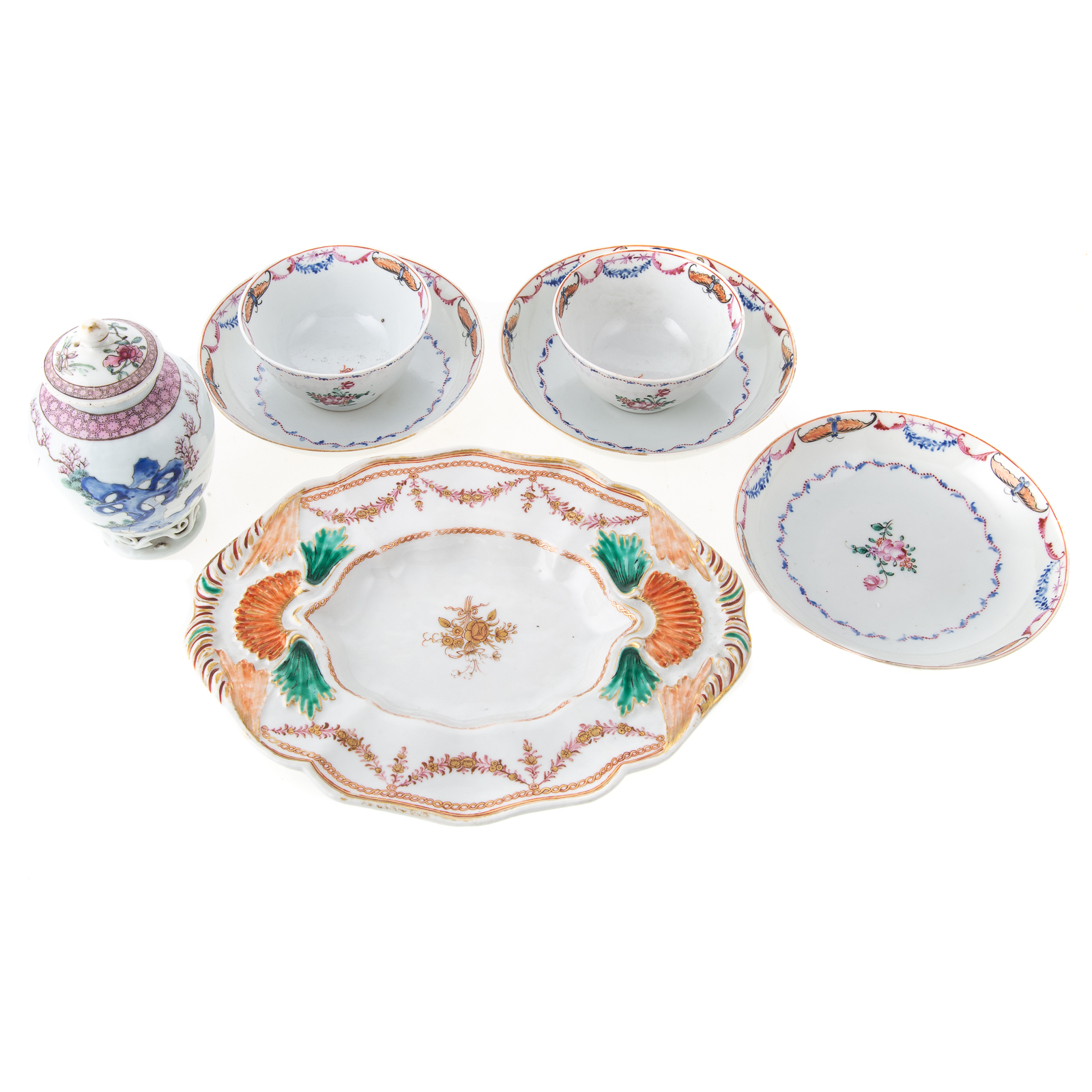 Appraisal: SEVEN PIECES CHINESE EXPORT TABLEWARE th century includes Famille Rose