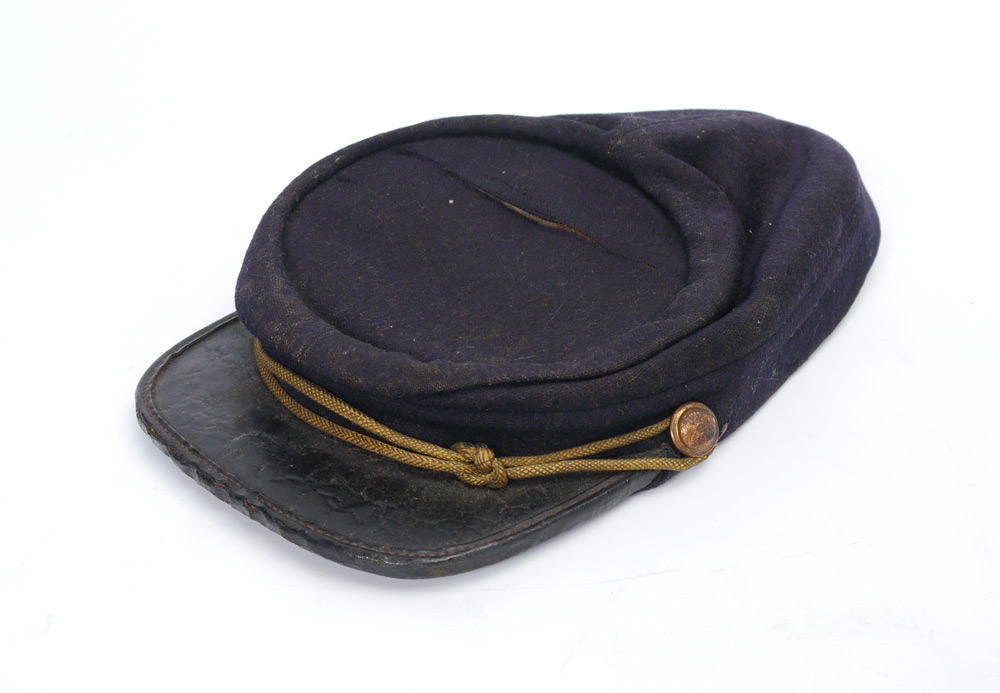 Appraisal: CIVIL WAR ERA ENLISTED KEPI Blue cloth with cloth and