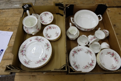 Appraisal: A collection of pottery to include Royal Albert Lavender Rose