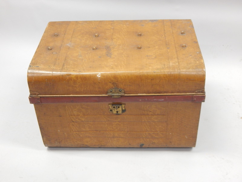 Appraisal: A late thC early thC painted tin trunk with a