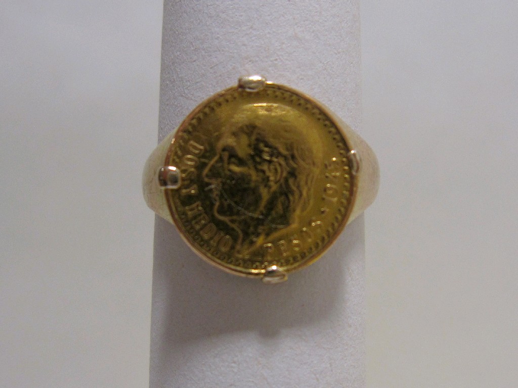 Appraisal: Mexican gold coin ring mounted in ct gold Total approx