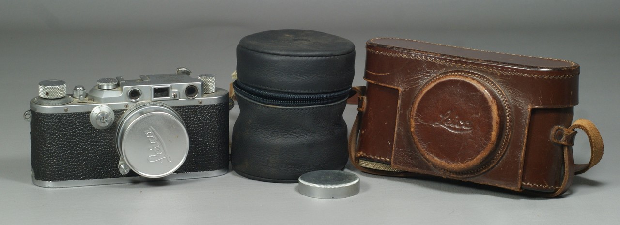 Appraisal: Leica IIIA mm camera SN MM f Ernst Leitz GMBH