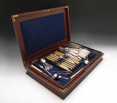 Appraisal: A mixed lot of flatware and cutlery comprising a collection