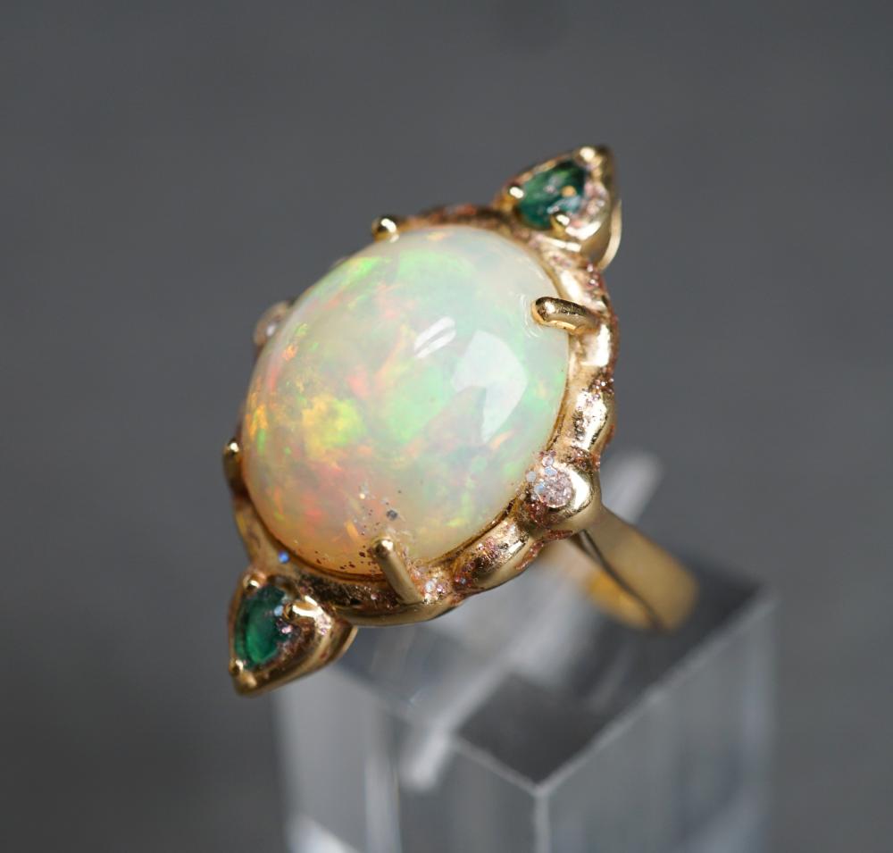 Appraisal: -KARAT YELLOW-GOLD OPAL DIAMOND AND EMERALD RING GROSS DWT SIZE