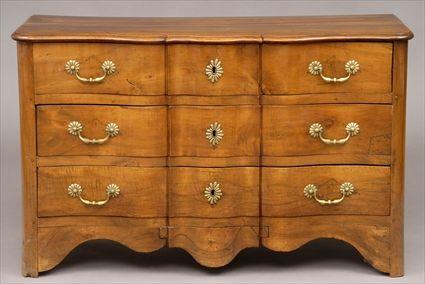 Appraisal: LOUIS XV PROVINCIAL WALNUT COMMODE The scalloped top above drawers