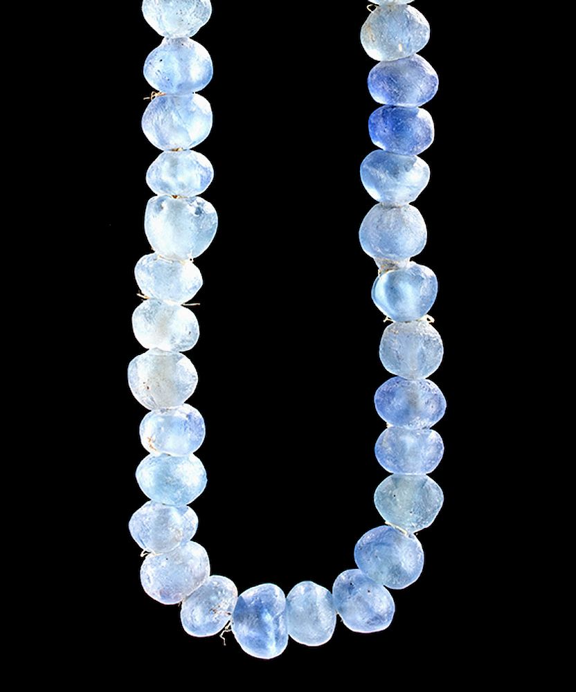 Appraisal: th C Ghanaian Glass Blue Trade Beads Strand West Africa