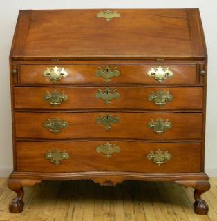 Appraisal: th c Chippendale American oxbow front desk in Mahogany ca