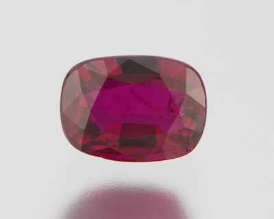 Appraisal: An Unmounted Ruby Carat Oval faceted cut weight ct Of