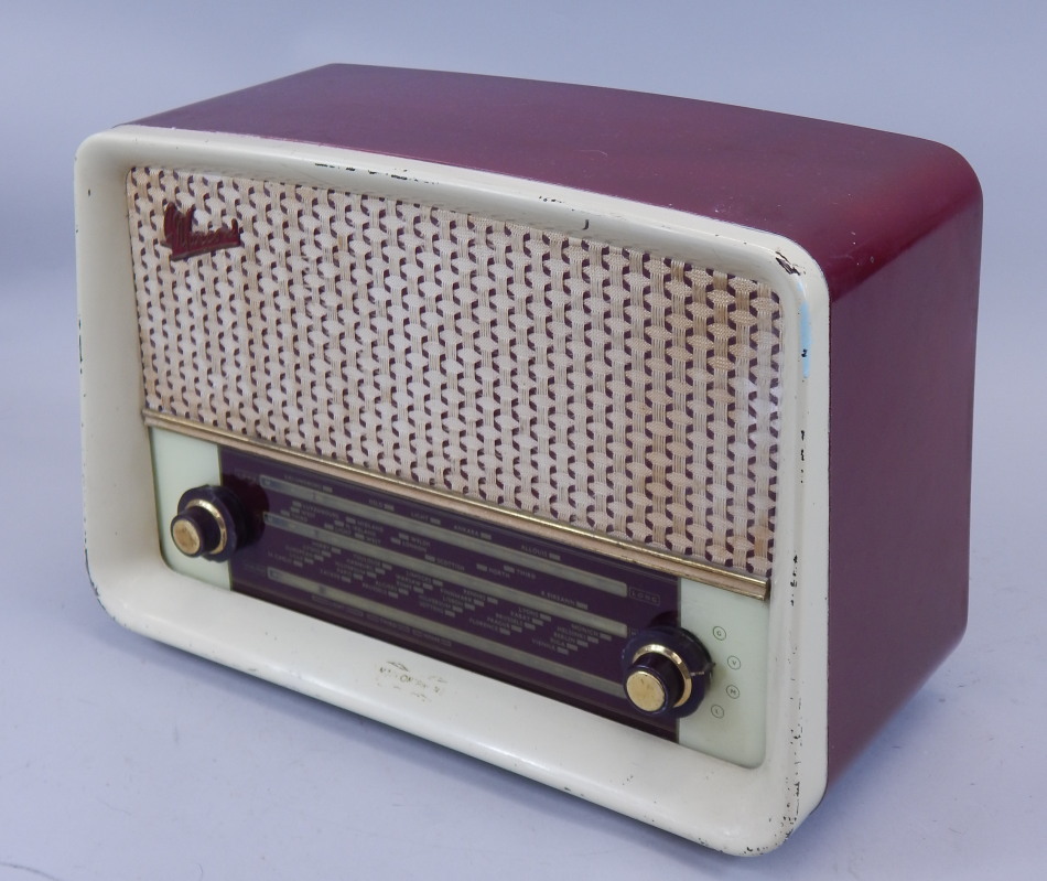 Appraisal: A Marconi T DA radio in maroon and cream case