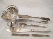 Appraisal: A quantity of silver plate including a set of six