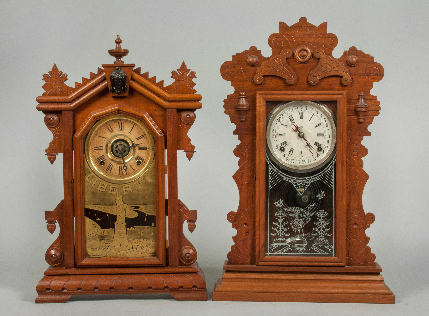 Appraisal: Waterbury Gibson Calendar Clock Walnut case Original dial Original glass