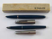 Appraisal: A mixed lot comprising a Parker fountain pen and a