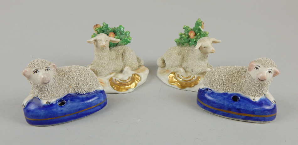 Appraisal: A pair of thC Samson porcelain sheep groups each recumbent