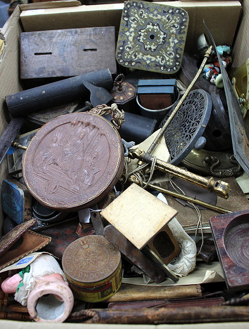 Appraisal: A BOX OF MISCELLANEOUS ITEMS to include a rosewood rule