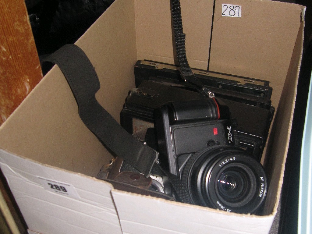 Appraisal: Box of cameras