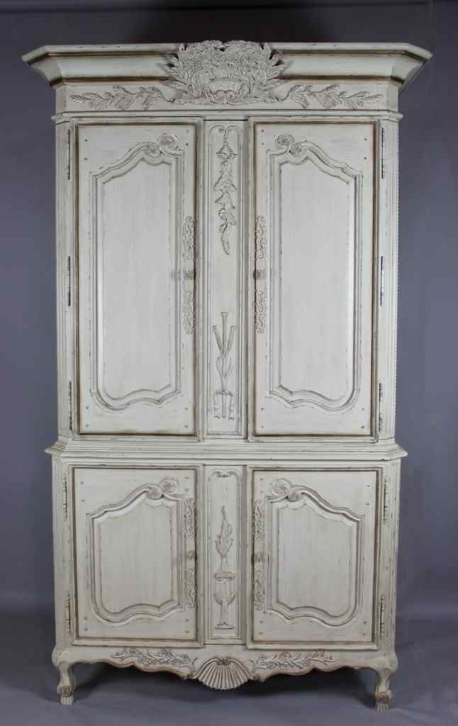 Appraisal: DREXEL HERITAGE ''BELLE MAISON'' ARMOIRE The molded cornice carved in