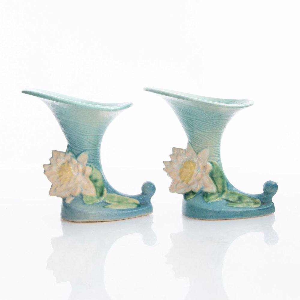 Appraisal: ROSEVILLE WATER LILY CORNUCOPIA PAIR Aquatic themed decorative ceramics Embossed