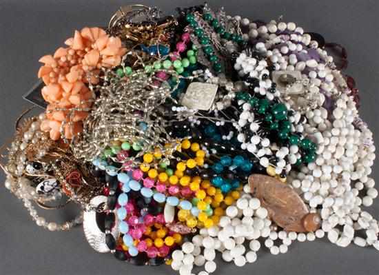 Appraisal: Large assortment of costume jewelry including bead necklaces bracelets etc