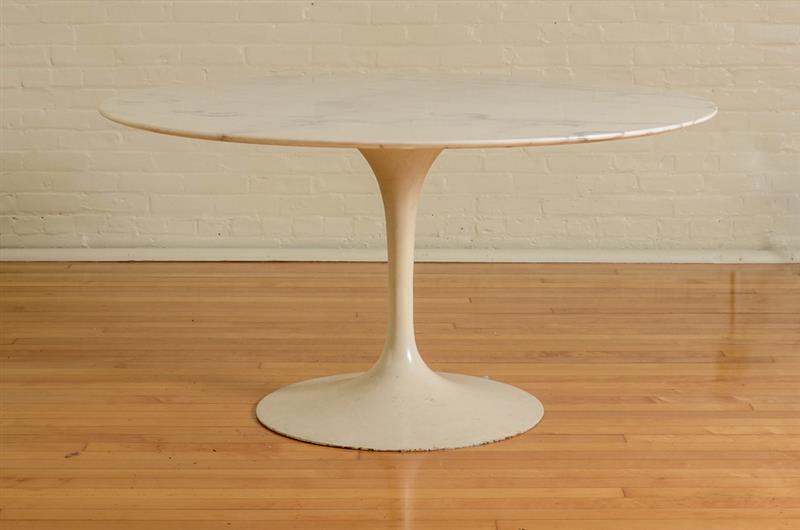 Appraisal: EERO SAARINEN PAINTED METAL AND MARBLE TULIP TABLE KNOLL ASSOCIATES