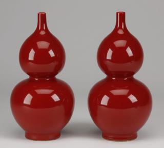 Appraisal: Chinese double gourd oxblood glaze vases Pair of Chinese porcelain