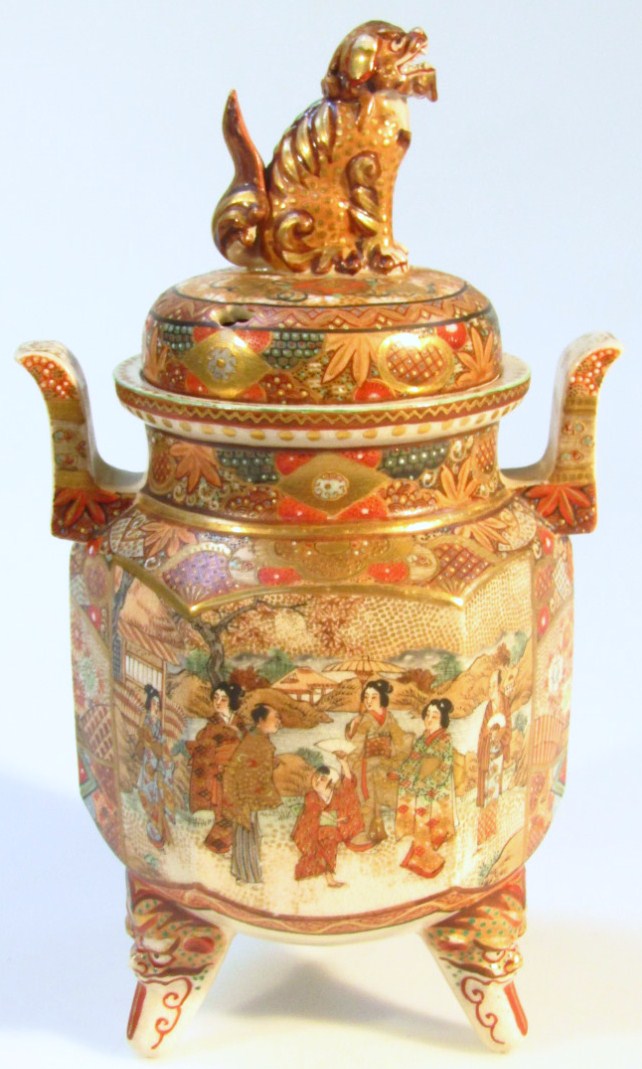 Appraisal: A Japanese late Meiji period satsuma pot pourri vase and