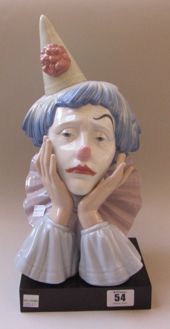 Appraisal: A Lladro clown figure No modelled with his head resting