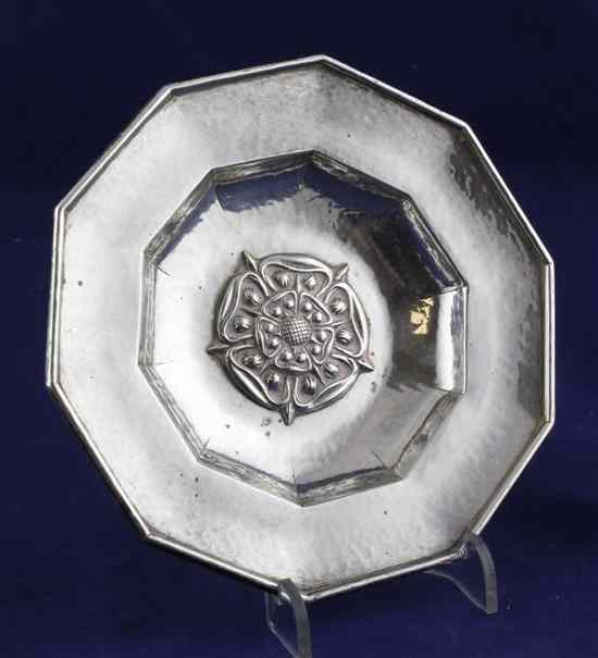 Appraisal: A George V Arts and Crafts silver decagonal shallow dish