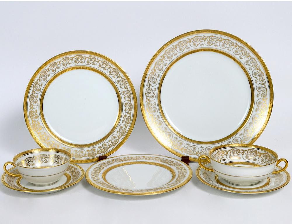 Appraisal: LIMOGES ONE HUNDRED FIFTY-FOUR PIECE PORCELAIN DINNER SERVICE The underside