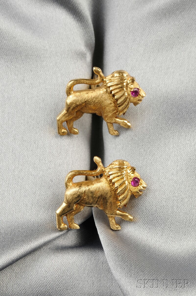 Appraisal: kt Gold Lion Cuff Links each set with a ruby