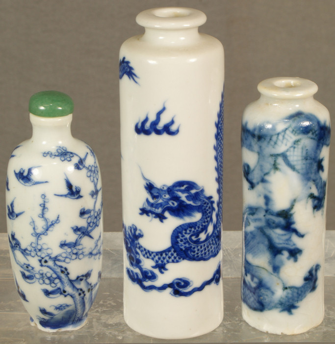 Appraisal: Lot of assorted Chinese snuff bottles underglaze blue and white