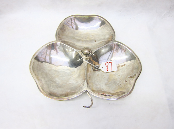 Appraisal: MEXICO STERLING SILVER SERVING DISH clover form with three sections