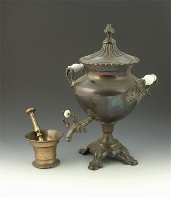 Appraisal: A Victorian copper samovar the lid inscribed 'TUCK MARKET PLACE