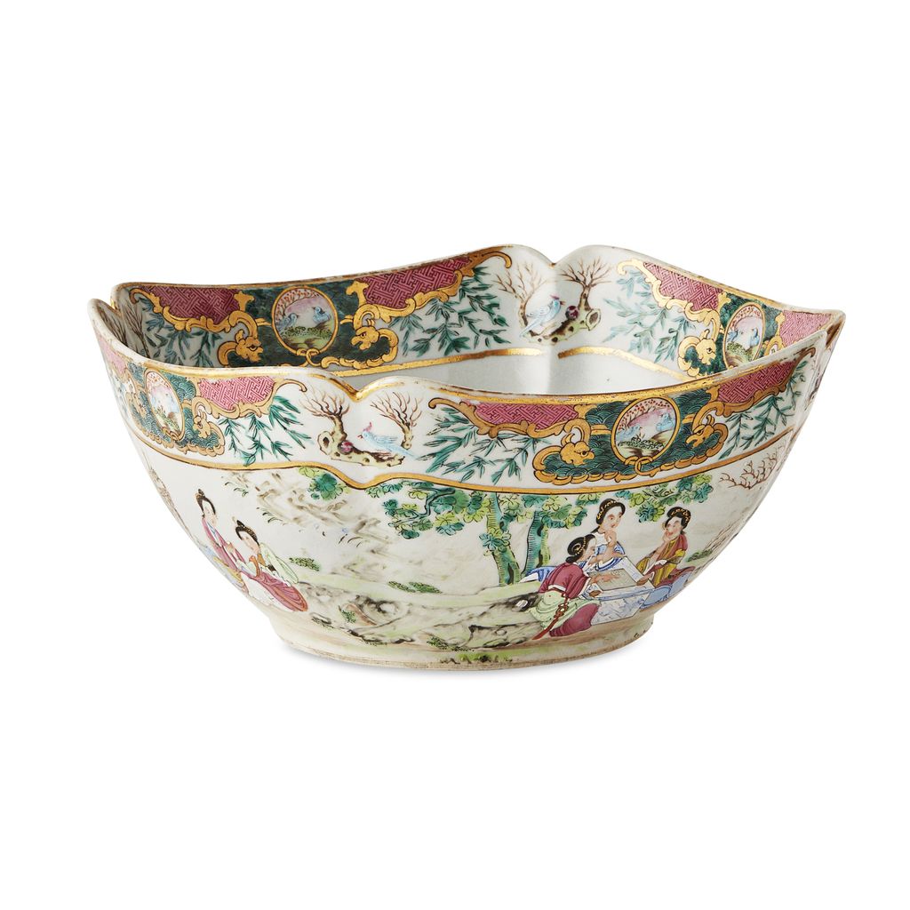 Appraisal: CHINESE FAMILLE ROSE PORCELAIN BOWL TH CENTURY the shaped rim