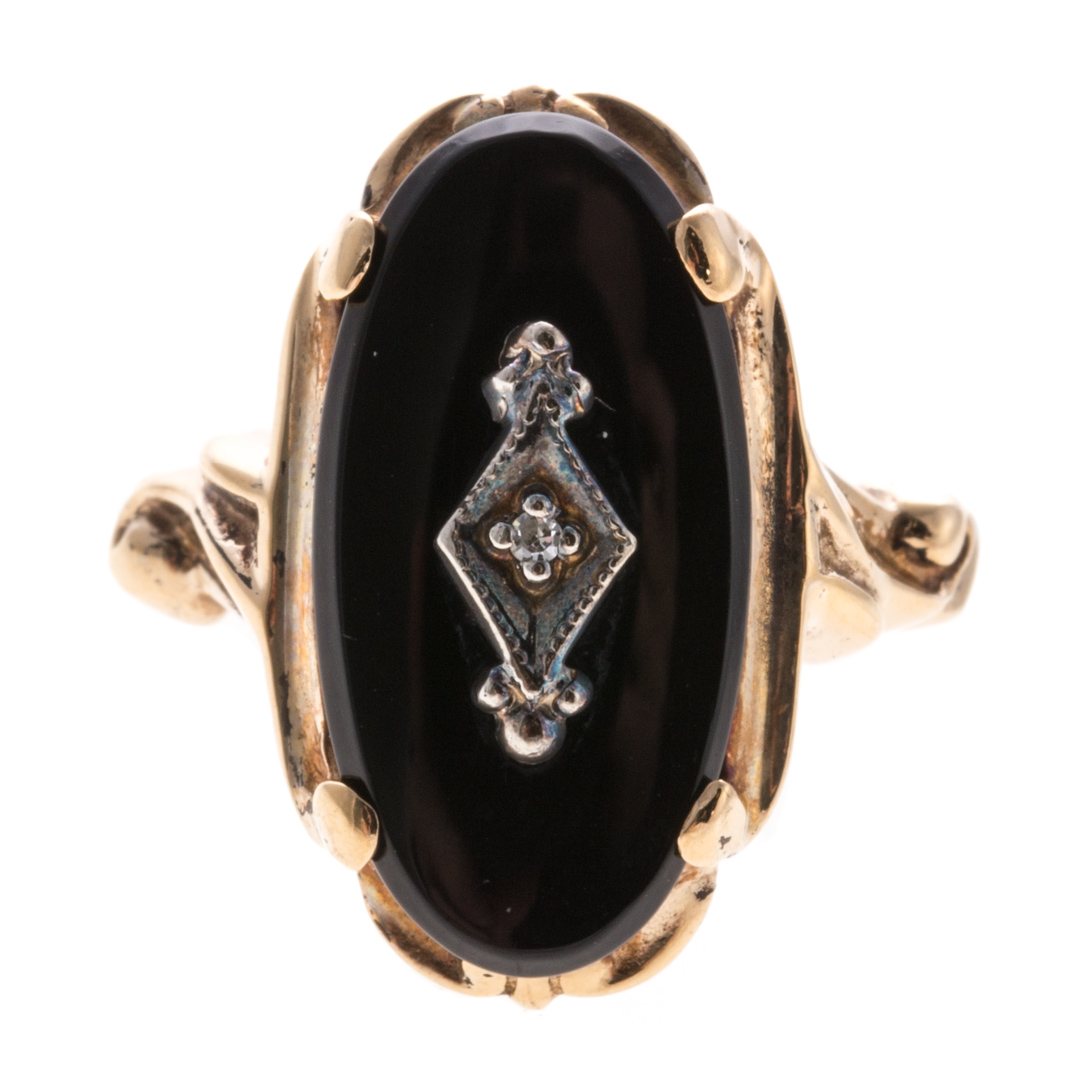 Appraisal: A Lady's K Black Onyx Diamond Ring K yellow gold