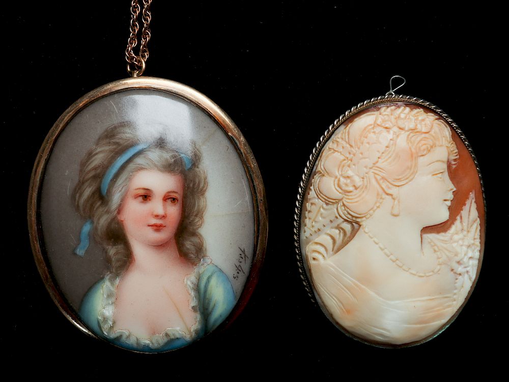 Appraisal: A CARVED SHELL CAMEO AND PORCELAIN PENDANT A carved shell