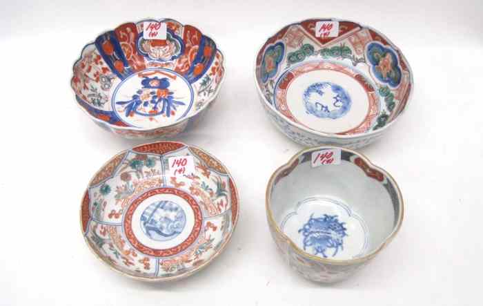 Appraisal: FOUR JAPANESE IMARI PORCELAIN BOWLS all hand painted under glaze