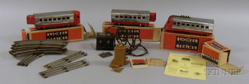 Appraisal: Five-Piece Lionel Line Train Set with Track including transformer E