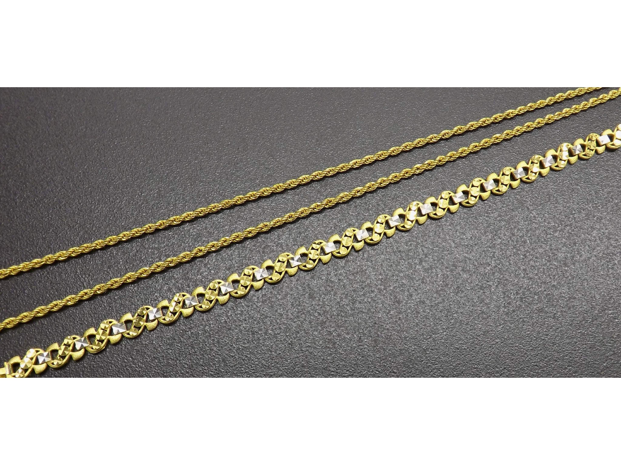 Appraisal: ct chain '' long approx together with a ct bracelet