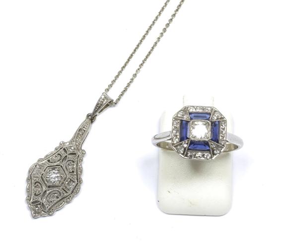 Appraisal: A DIAMOND NECKLACE and A DIAMOND RING France circa White