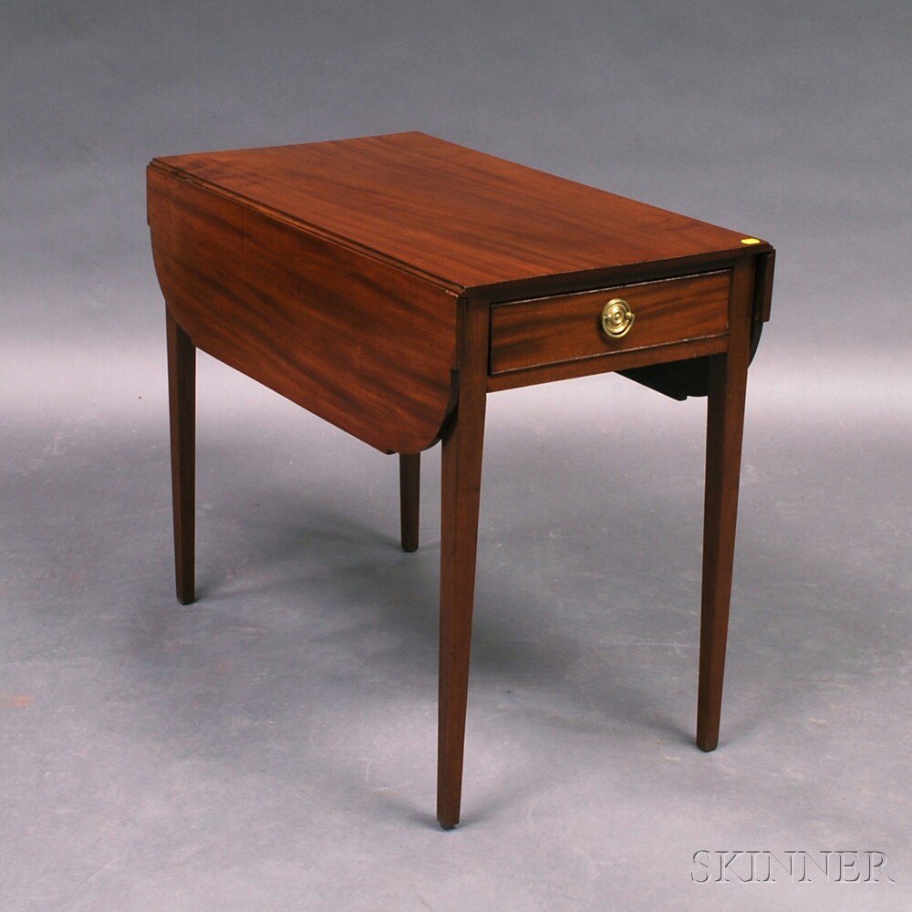 Appraisal: Federal Mahogany One-drawer Pembroke Table late th early th century