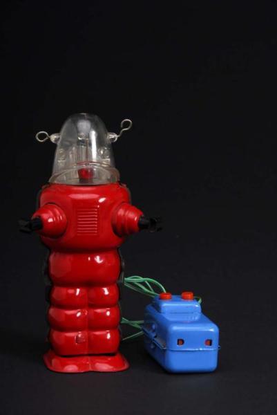 Appraisal: Tin Robot Description Japanese Made by Kayo Working When in