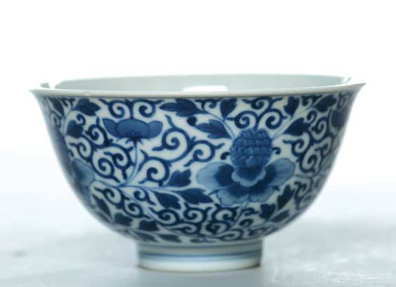 Appraisal: QIANLONG BLUE AND WHITE BOWL th Century Chinese Qianlong Period