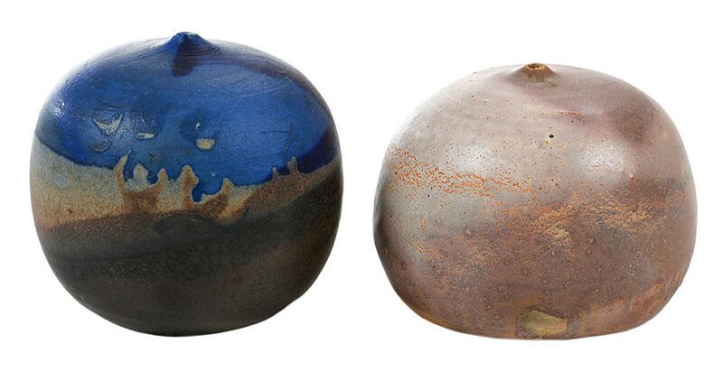 Appraisal: Toshiko Takaezu Hawaii - two closed form ceramic pots brown