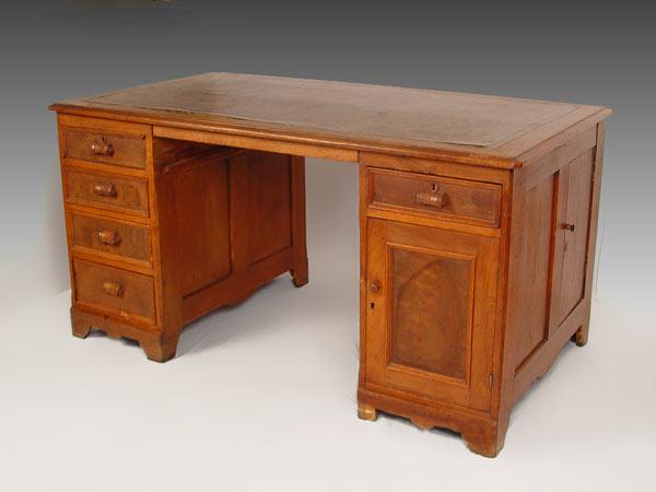 Appraisal: LEATHER TOP WALNUT DOUBLE PEDESTAL DESK Sold with chair Desk